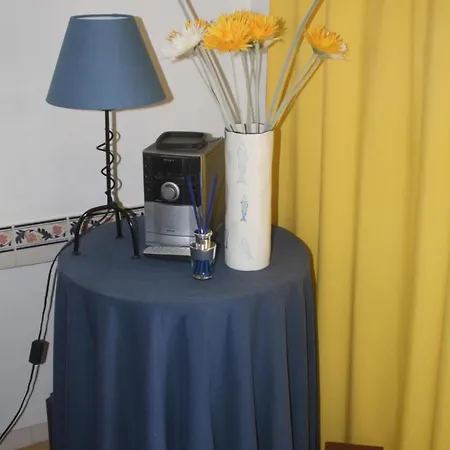 With 2 Bedrooms In Porches, With Pool Access And Furnished Garden -... *