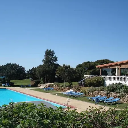 With 2 Bedrooms In Porches, With Pool Access And Furnished Garden -...