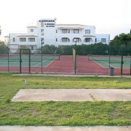 With 2 Bedrooms In Porches, With Pool Access And Furnished Garden -... Porches (Algarve)